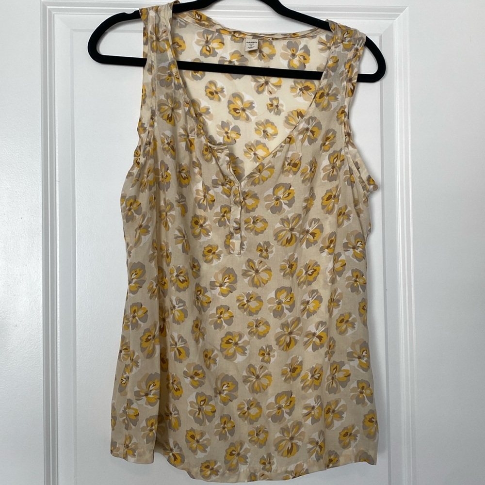 Old Navy Top Size L